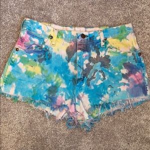 Wrangler tie dye high-waisted jean short